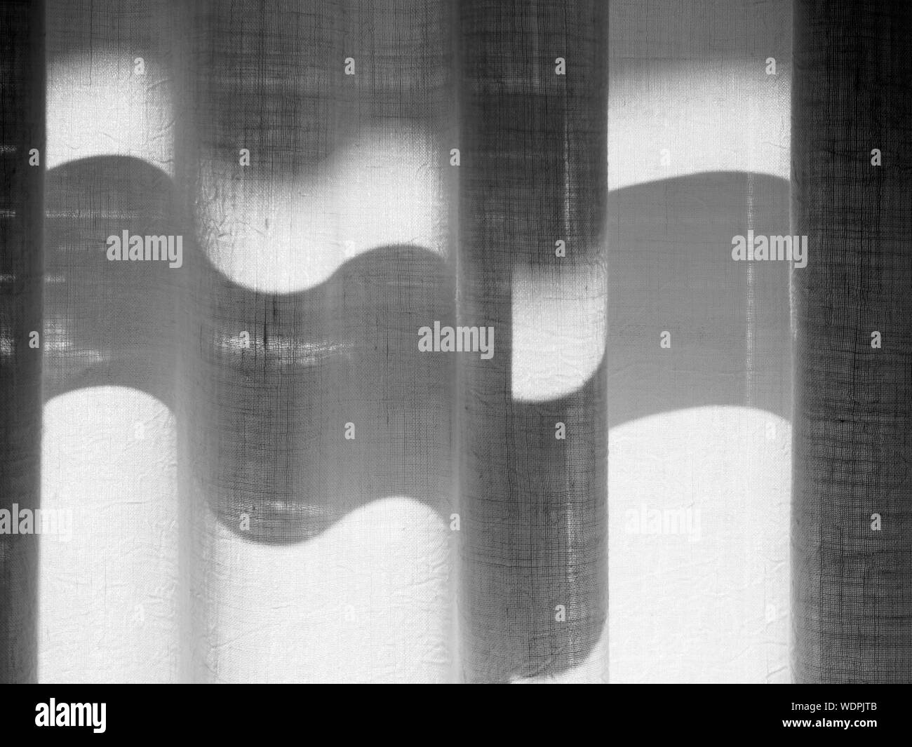Gardine Schwarzweiß-Stockfotos und -bilder - Alamy