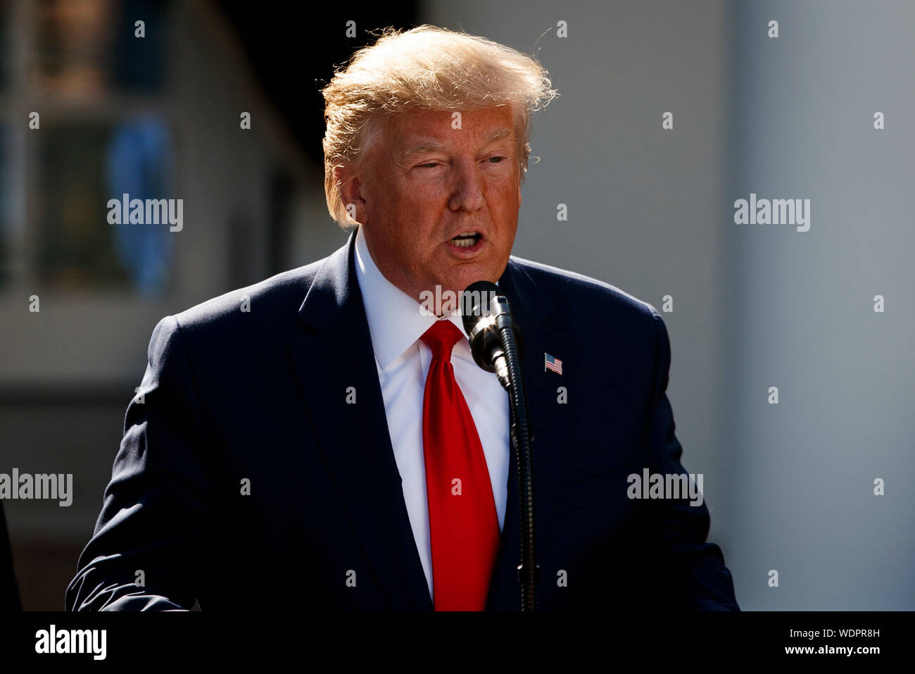 Washington, USA. 29 Aug, 2019. Us-Präsident Donald Trump spricht während einer Zeremonie im Weißen Haus in Washington, DC, USA, am 12.08.29., 2019. Die US-Regierung hat am Donnerstag angekündigt, die die U.S. Space Command, seine Interessen im Raum zu verteidigen. Credit: Ting Shen/Xinhua Stockfoto