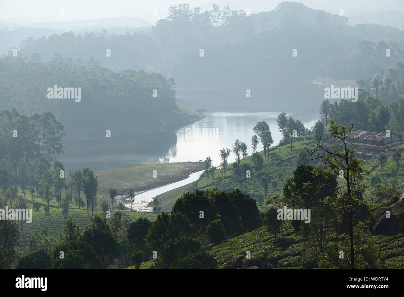 (Anayirankal anayirangal Dam Dam) - Eine der besten Attraktionen in Munnar Stockfoto