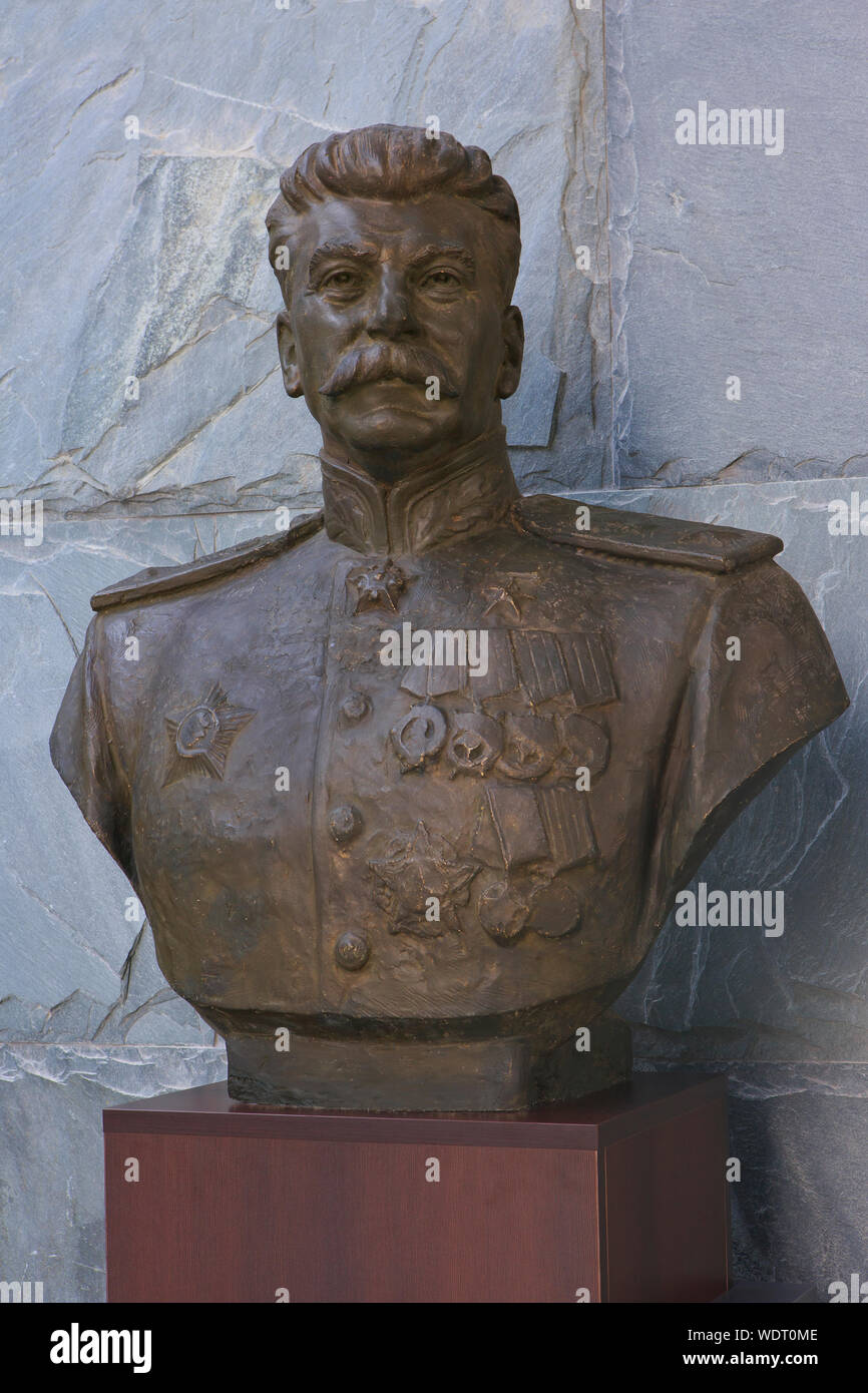Eine Büste des sowjetischen Politiker und Diktator Josef Stalin (1878-1953) von Zair Azgur an der Belarussischen Großen Vaterländischen Krieg Museum in Minsk, Weißrussland Stockfoto
