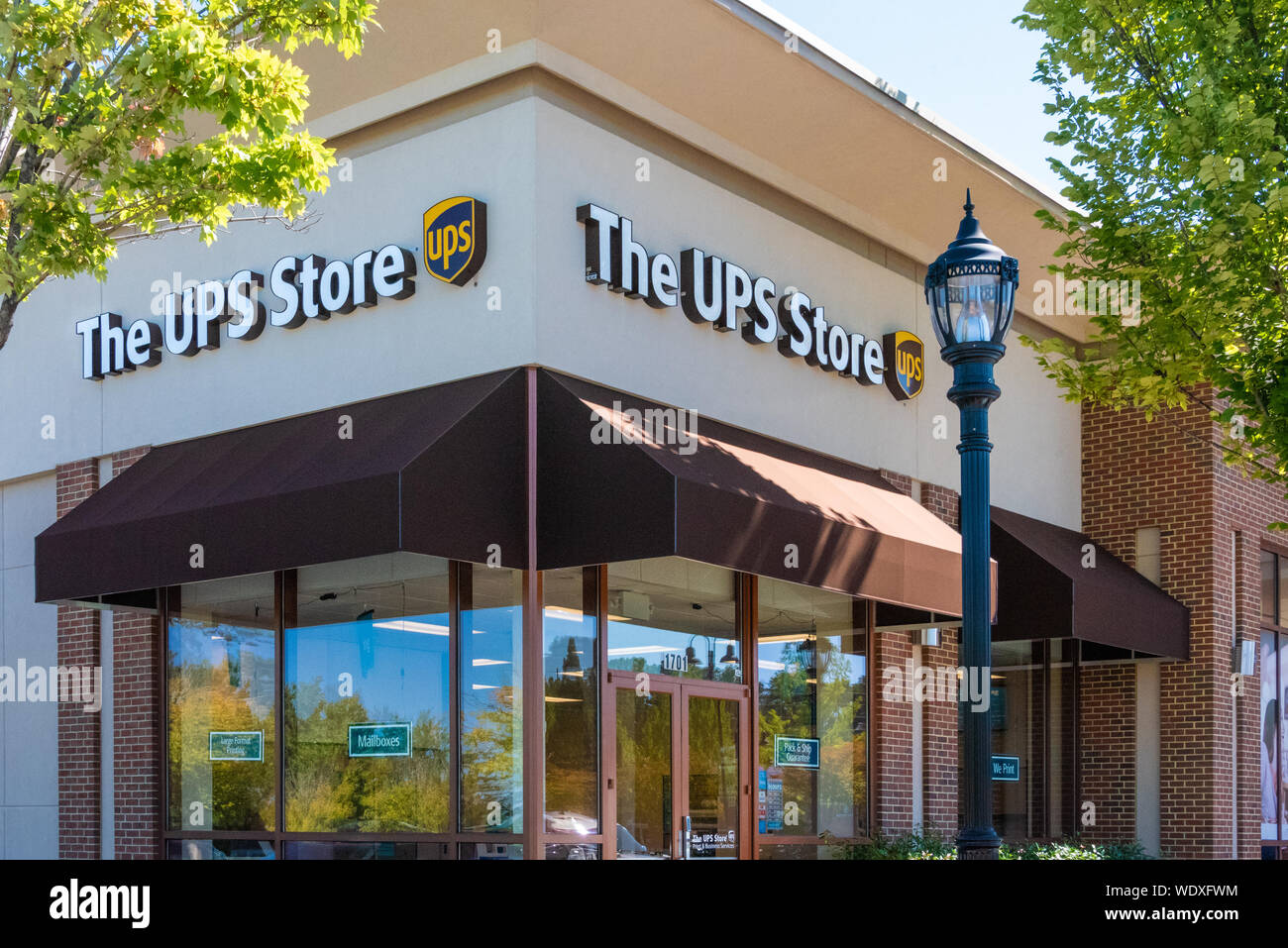 Ups store franchise Fotos und Bildmaterial in hoher Auflösung Alamy