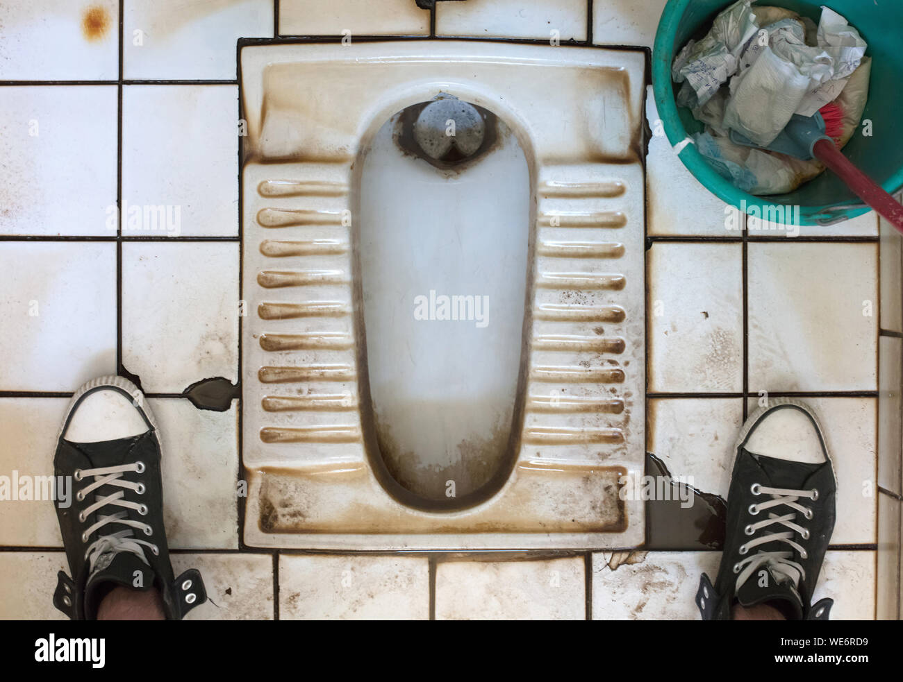 Dreckige Toilette im Süden von Madagaskar Stockfoto