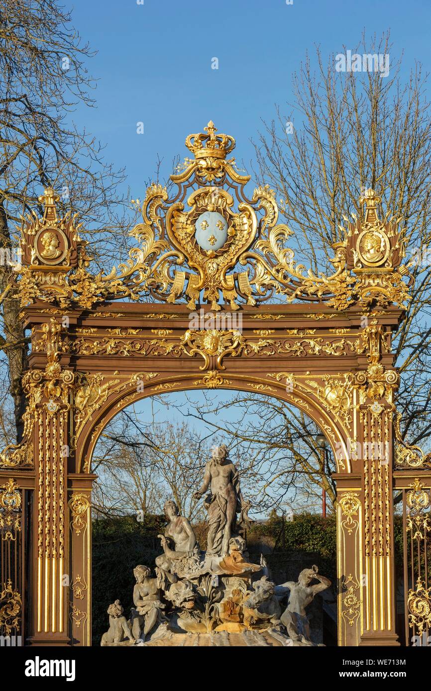 Frankreich, Meurthe et Moselle, Nancy, Stanislas (ehemalige Royal Square) von Stanislas Lescynski, König von Polen und Herzog von Lothringen im 18. Jahrhundert, als Weltkulturerbe von der UNESCO gebaut, Brunnen Amphitrite (1751) von Barthélemy Guibal, Bügeleisen Werke von Jean Lamour Stockfoto