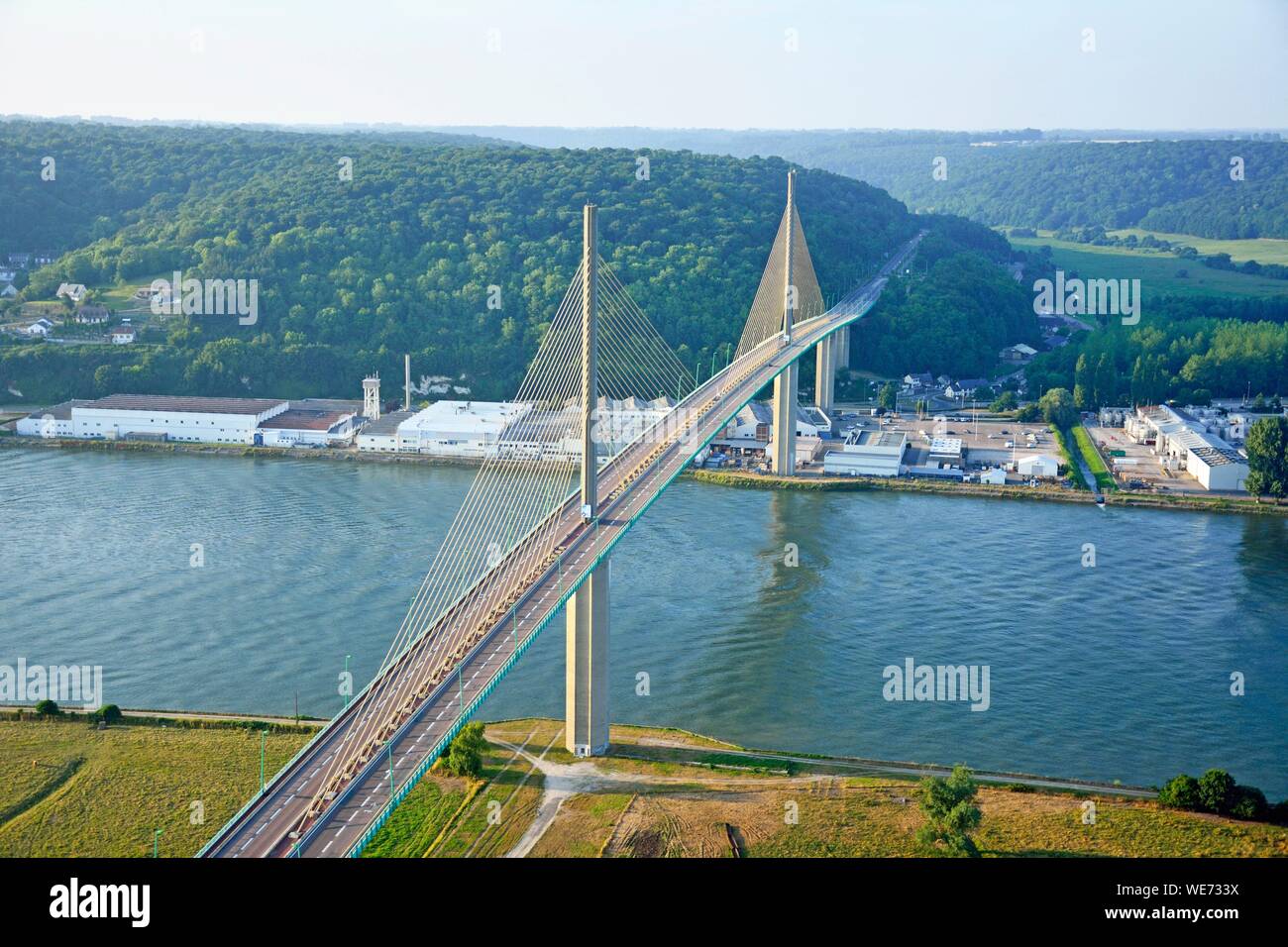 Frankreich, Seine Maritime, Caudebec En Caux, Pont de Brotonne (Luftbild) Stockfoto