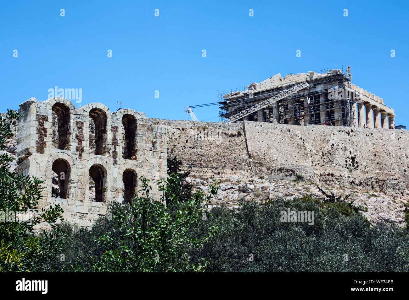 Athen, Griechenland, 04.Juni 2016. Die Akropolis von Athen. Restaurierungsarbeiten an den Tempeln sind im Gange. Stockfoto