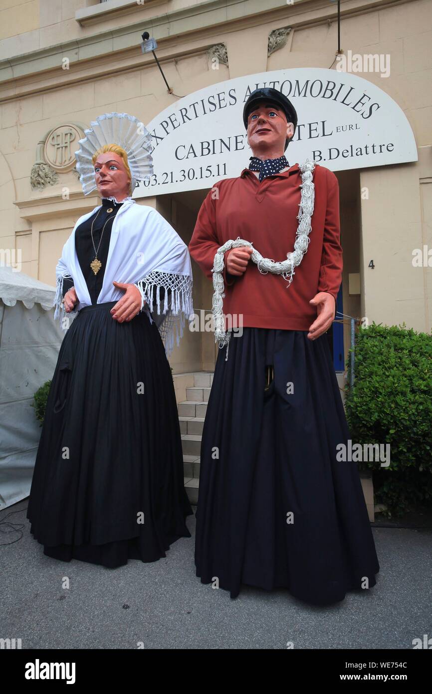 Frankreich, Pas de Calais, Boulogne-sur-Mer, Fête de la Beuriere, Zabelle (links) und ihr Ehemann Batisse (rechts) sind Riesen von Prozessionen und Umzüge im Jahr 1923 eingeweiht. Sie sind die Symbole von Boulogne-sur-Mer Stockfoto