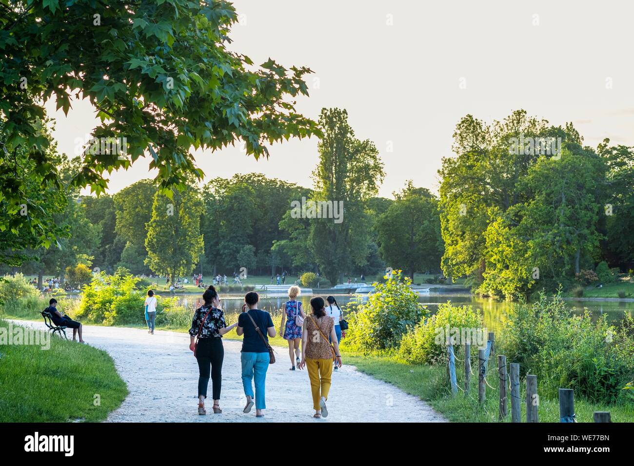 Frankreich, Paris, entlang der GR® Paris 2024, metropolitan Weitwanderweg in Unterstützung von Paris Angebot für die 2024 olympischen Spiele erstellt, See, Daumesnil Vincennes Stockfoto