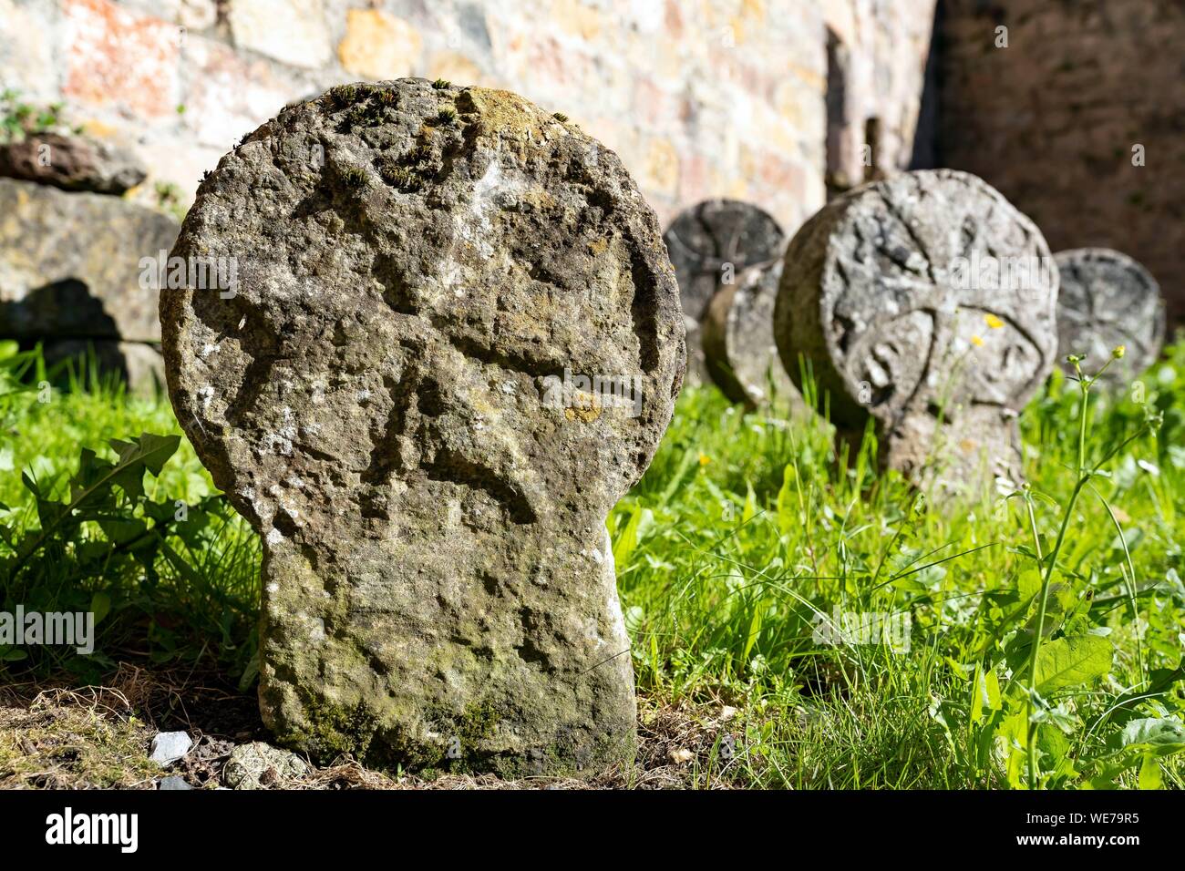 Frankreich, Pyrenees Atlantiques, Baskenland, Haute Soule Tal, Sainte Engrace, die romanische Kirche mit dem gleichen Namen, die im Jahr 1085 gegründet durch die Abtei von Leyre in Navarra Stockfoto