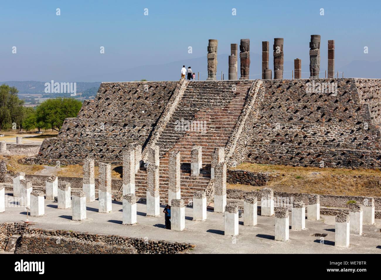 Mexiko, Hidalgo, Tula de Allende, Toltec archäologische Stätte, Säulen die Mats auf der Pyramide von Quetzalcoatl oder der Morning Star Stockfoto