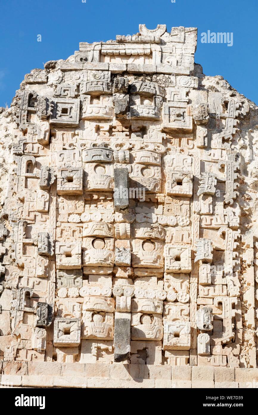 Mexiko, Yucatan, Uxmal, als Weltkulturerbe von der UNESCO, dem Nonnenkloster Viereck, symbolische Motive Stockfoto
