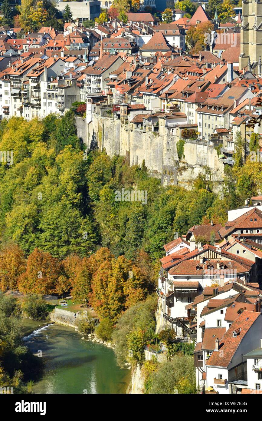 Schweiz, Kanton Freiburg, Fribourg, Saane Sarine Ufer (Fluss), die Befestigungsanlagen Stockfoto
