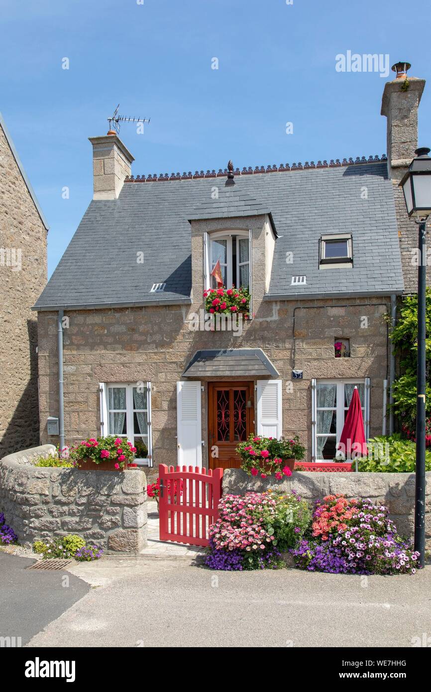 Frankreich, Manche, Barfleur, "Les Plus beaux villages de France (Schönste Dörfer Frankreichs), lokale Häusern aus Granit Stockfoto