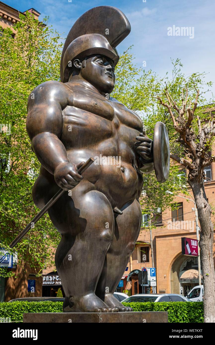 Armenien, Yerevan, Alexander Tamanyan Park, Skulpturen Garten am Fuß der Kaskade, riesige Treppe mit 572 Stufen mit Blick über die Stadt und den Berg Ararat, Skulptur von Fernando Botero Stockfoto