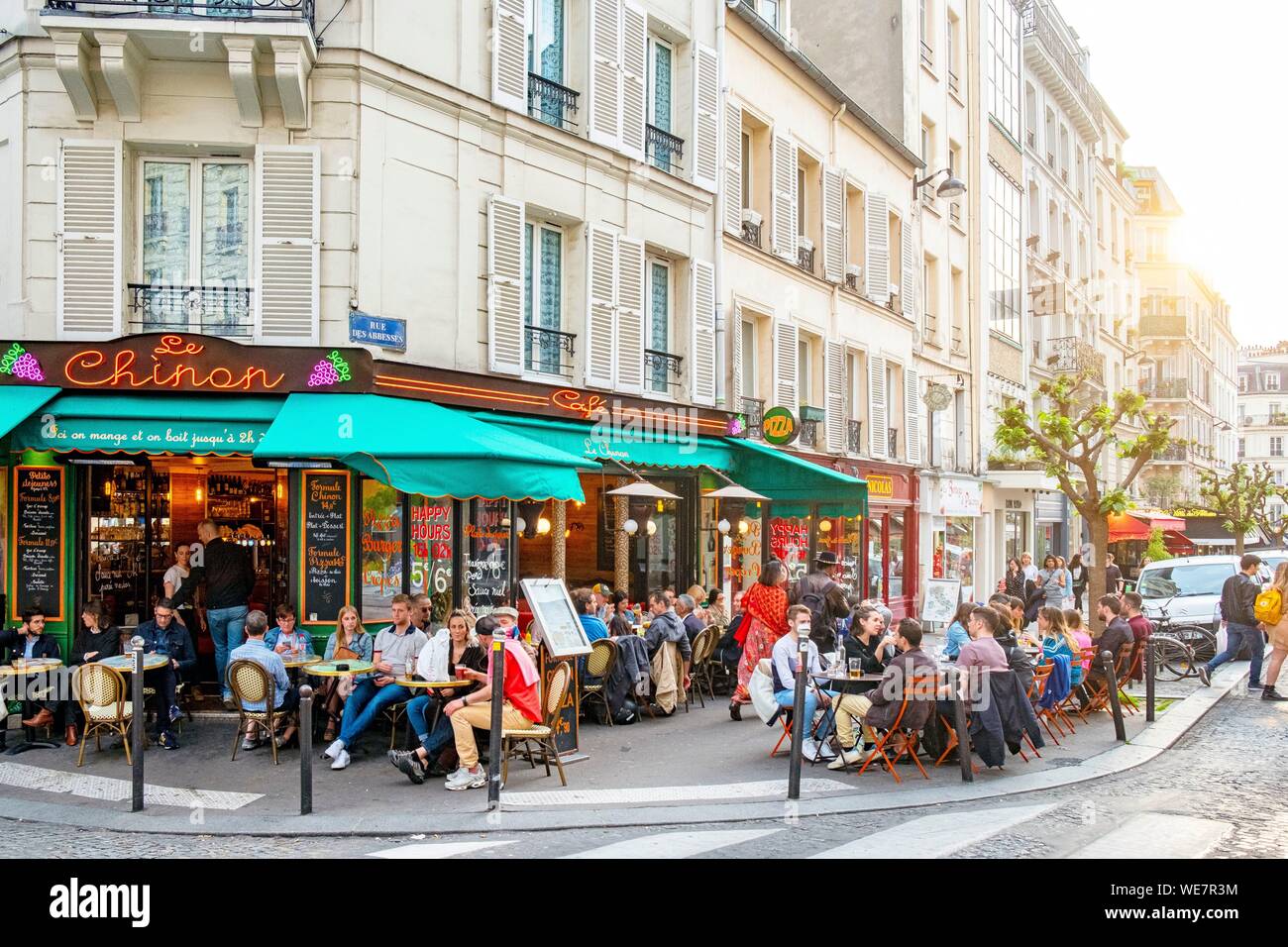 Frankreich, Paris, Montmartre, Cafe in der Rue des Abbesses, Le Chinon Cafe Stockfoto