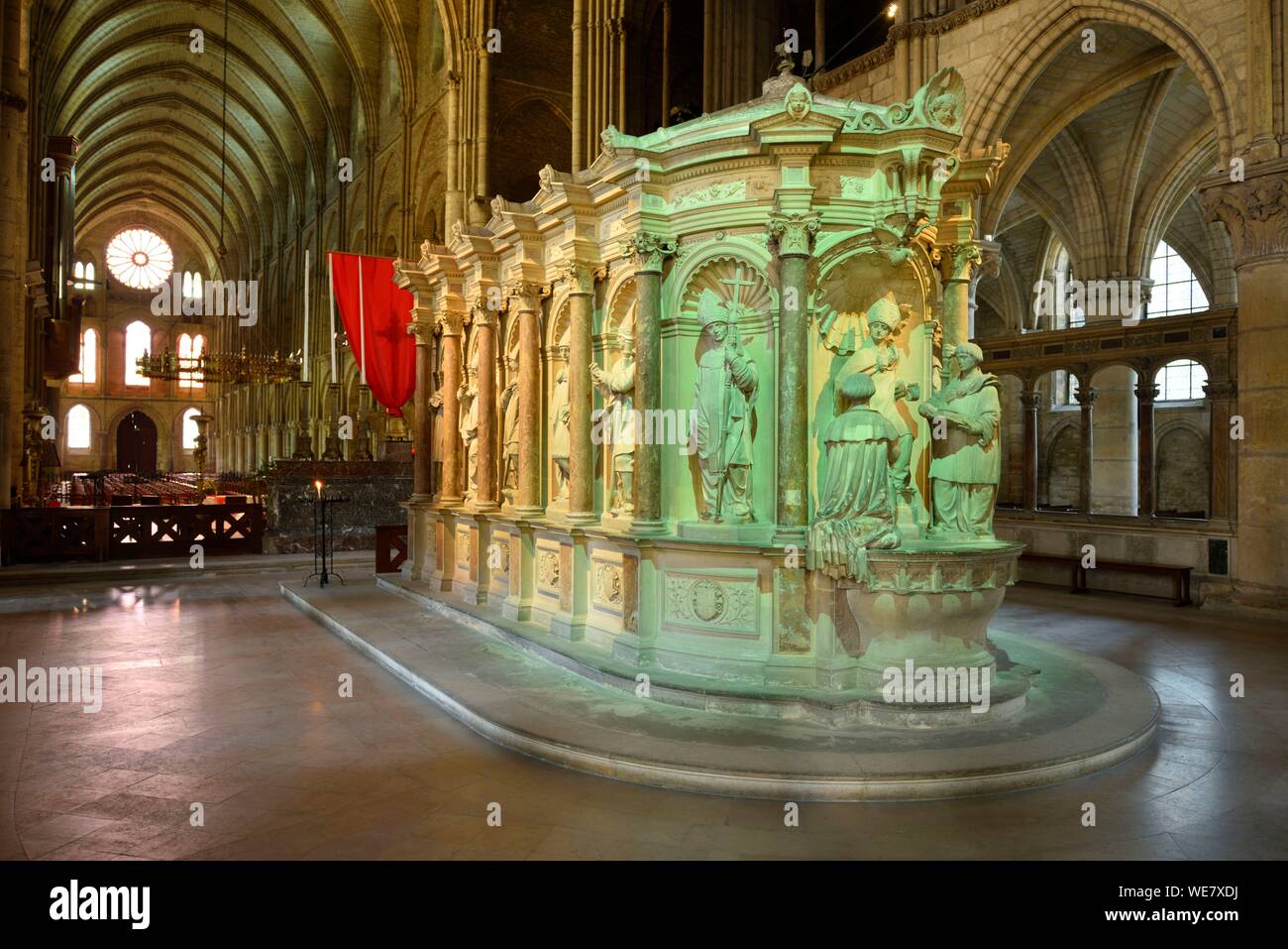 Frankreich, Paris, Reims, Saint Remi Basilica, Grab von Saint Remi Stockfoto