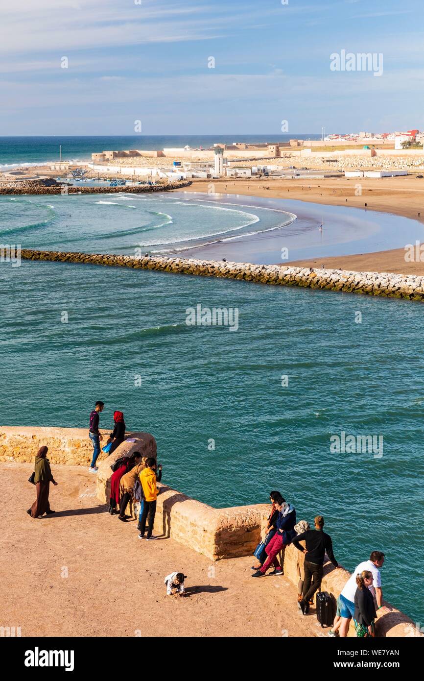 Marokko, Rabat, als Weltkulturerbe von der UNESCO, Udayas (kasbah Kasbah des Oudaïas), Blick auf das Wadi Bou Regreg und Verkauf Stockfoto