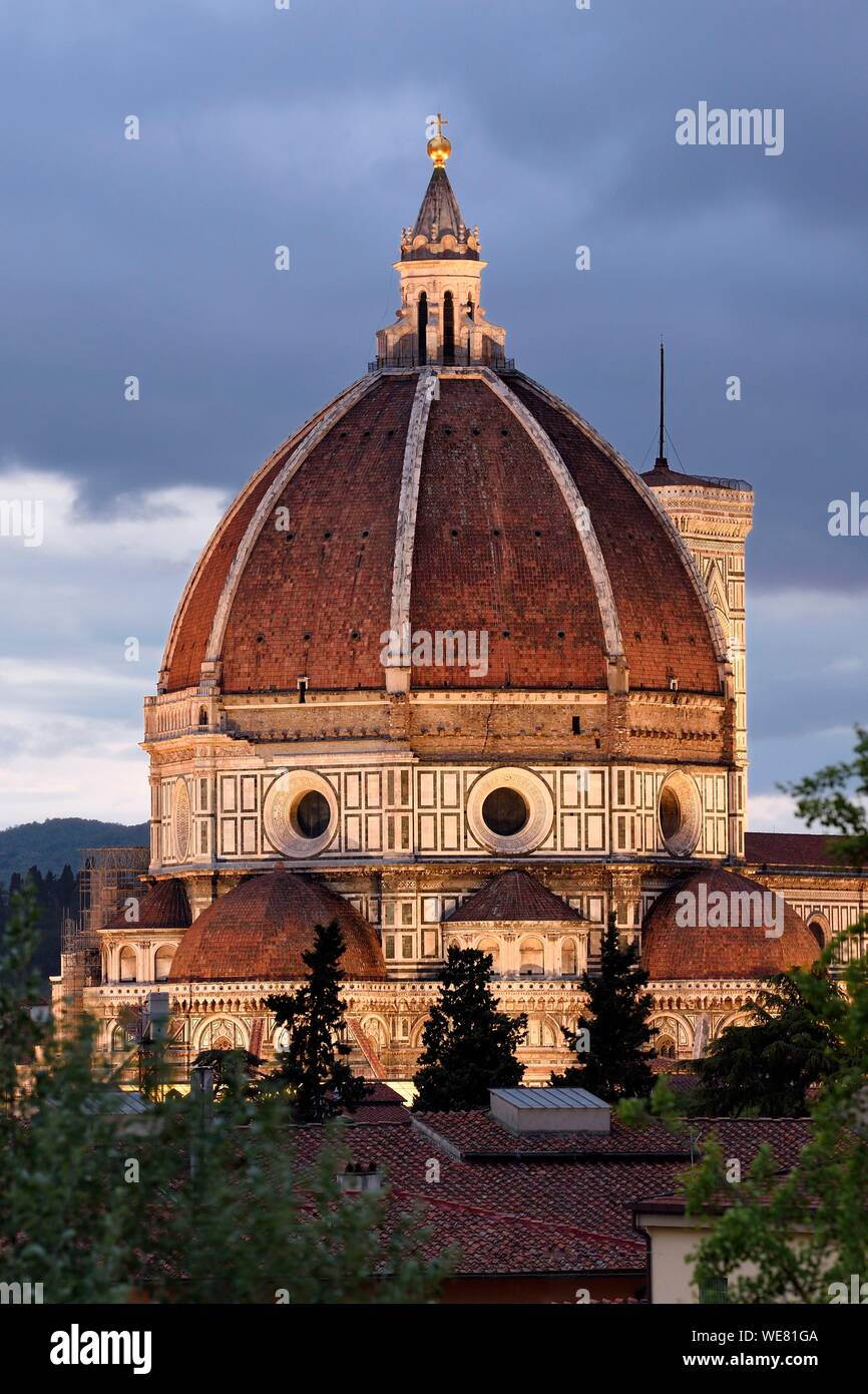 Italien, Toskana, Florenz, ein UNESCO Weltkulturerbe, der Dom Santa Maria del Fiore in der Dämmerung Stockfoto