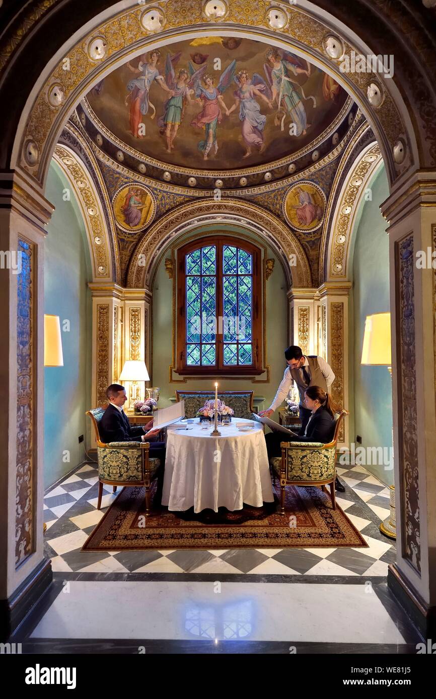 Italien, Toskana, Florenz, ein UNESCO Weltkulturerbe, Palazzo della Gherardesca, 5 Sterne palace Four Seasons Hotel Firenze, ein romantisches Abendessen in der Kapelle der Kardinal Stockfoto