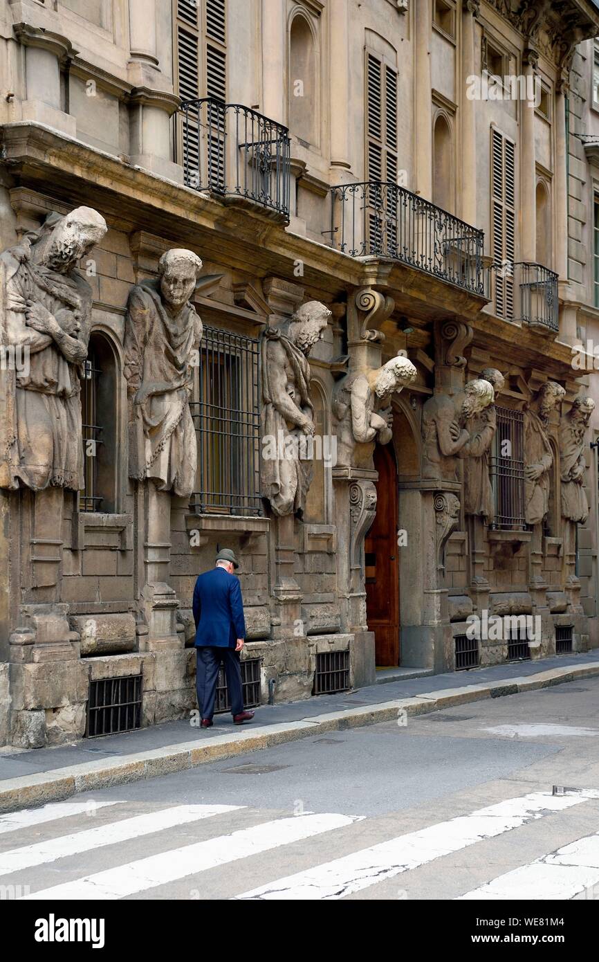 Italien, Lombardei, Mailand, atlanter von Casa degli Omenoni Stockfoto