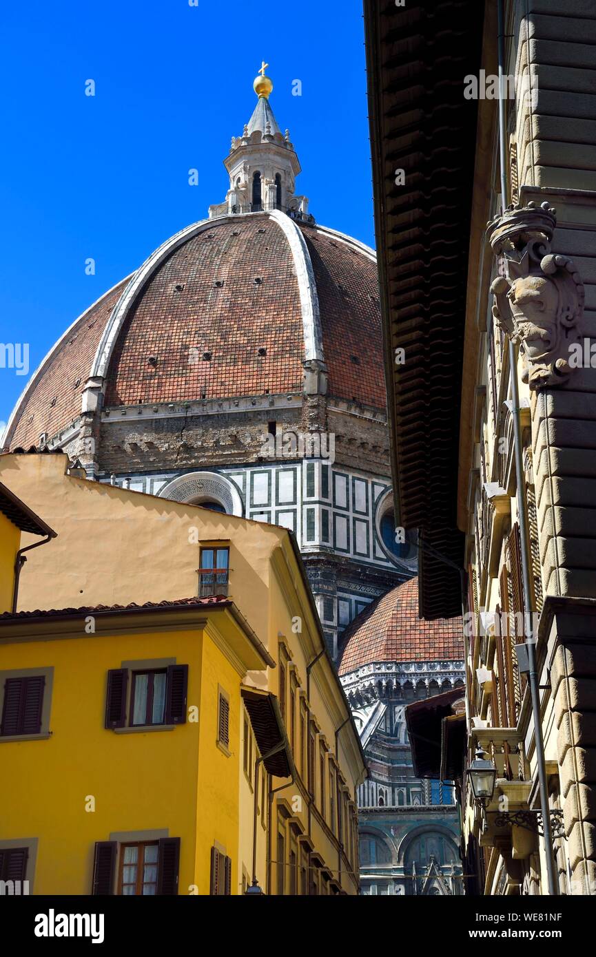 Italien, Toskana, Florenz, Weltkulturerbe der UNESCO, die Kathedrale von Santa Maria Del Fiore in der Perspektive der Via de Tedaldi Stockfoto