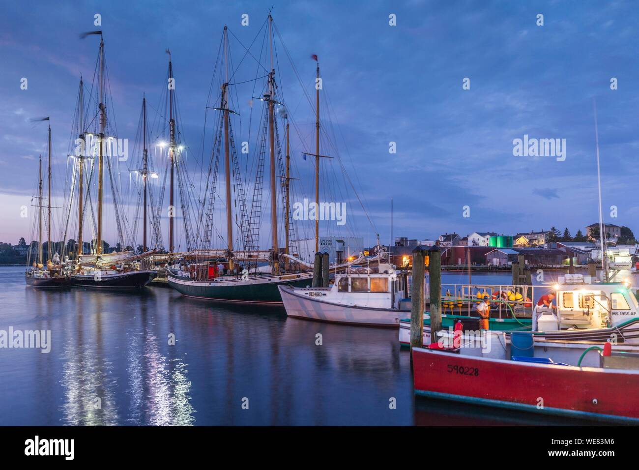 United States, New England, Massachusetts, Cape Ann, Gloucester, Gloucester Schoner Festival, schooners, Dawn Stockfoto