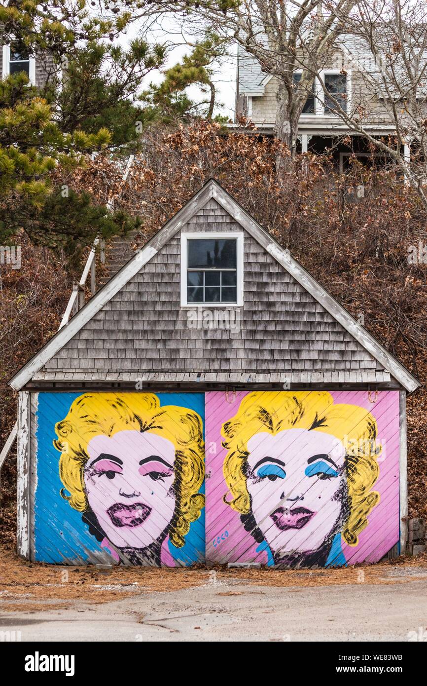 United States, New England, Massachusetts, Cape Cod, Provincetown, Garage mit Marilyn Monroe Gemälde Stockfoto