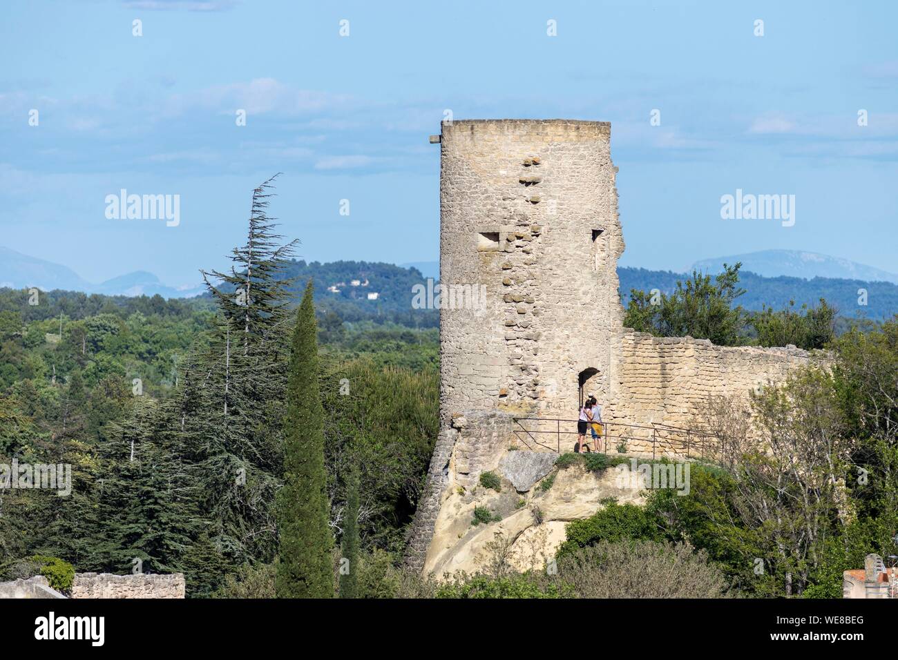 Frankreich, Vaucluse, Regionalen Naturpark Luberon Cucuron, der Sus-Pous Turm oder Burg Turm Stockfoto