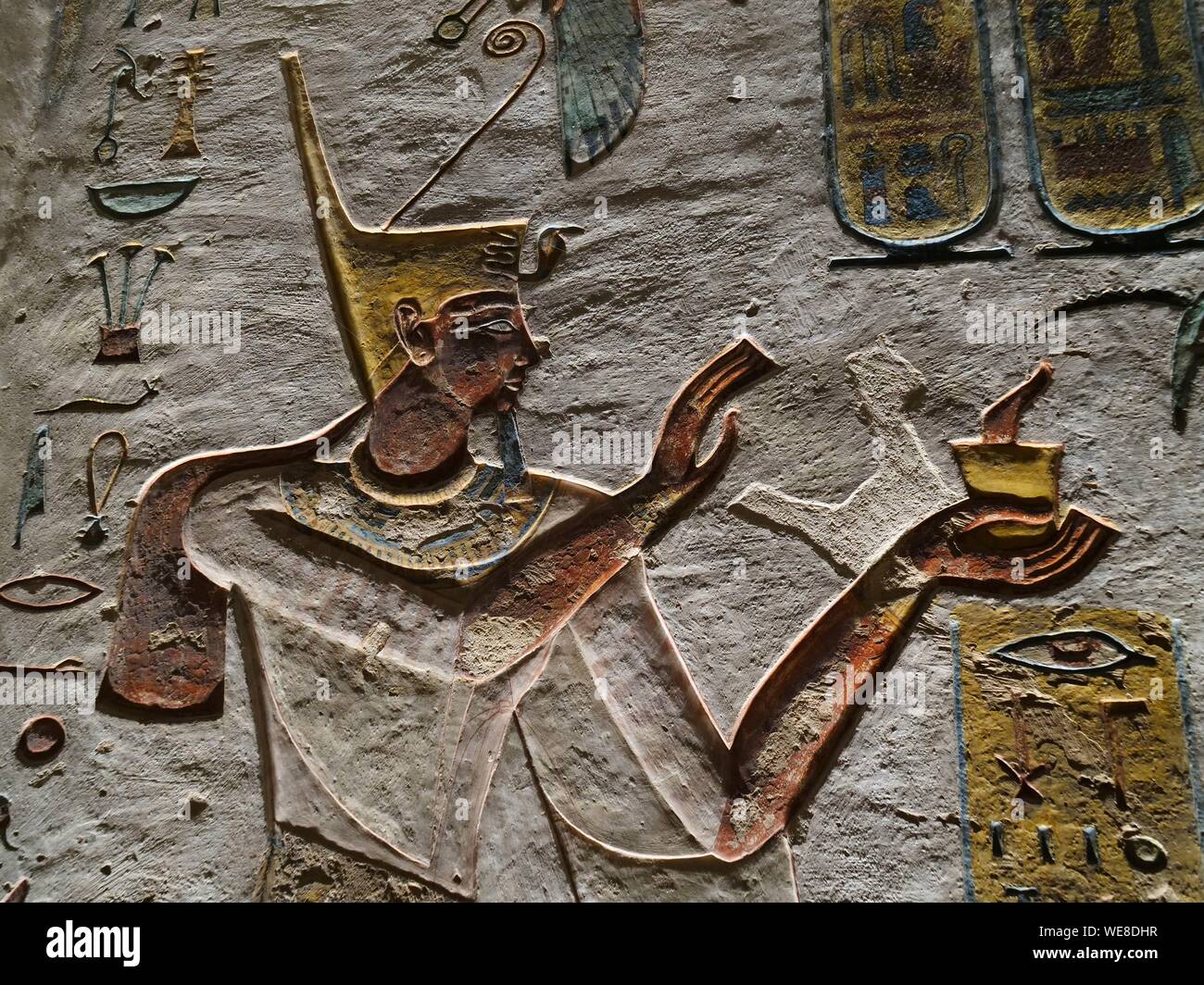 Ägypten, das Niltal, Luxor, Tal der Könige (Thebanischen Nekropolen), Grab von Ramses III, Reliefs in den Korridor, der Grabkammer zugreift. Stockfoto