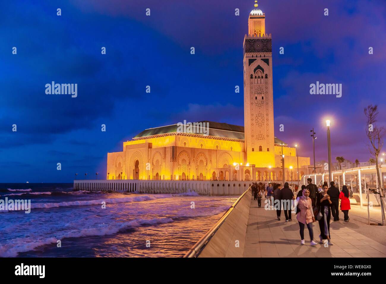 Marokko, Casablanca, den Vorplatz der Moschee Hassan II Stockfoto