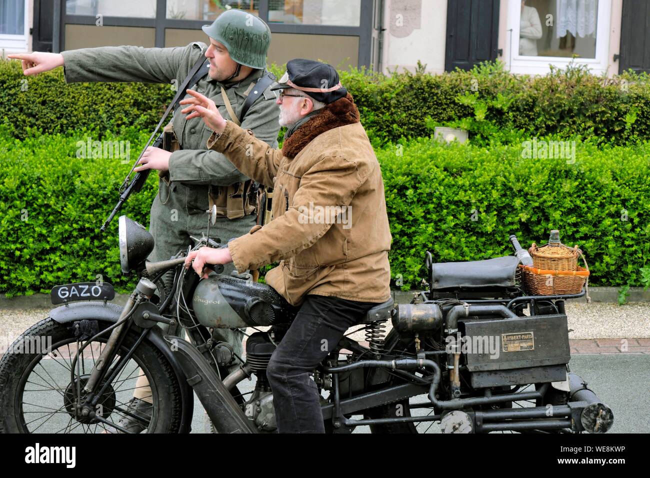 Frankreich, Territoire de Belfort, Vézelois, Straße, historische Rekonstruktion der Befreiung des Dorfes im Jahre 1944, während der Feiern zum 8. Mai 2019, Peugeot Motorrad, Vergaser Stockfoto