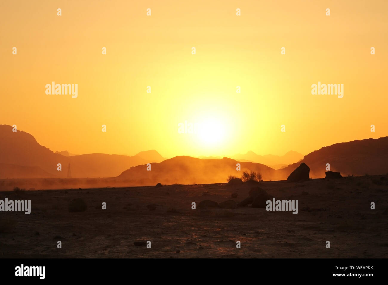 Sonnenuntergang im Wadi Rum Wüste Stockfoto