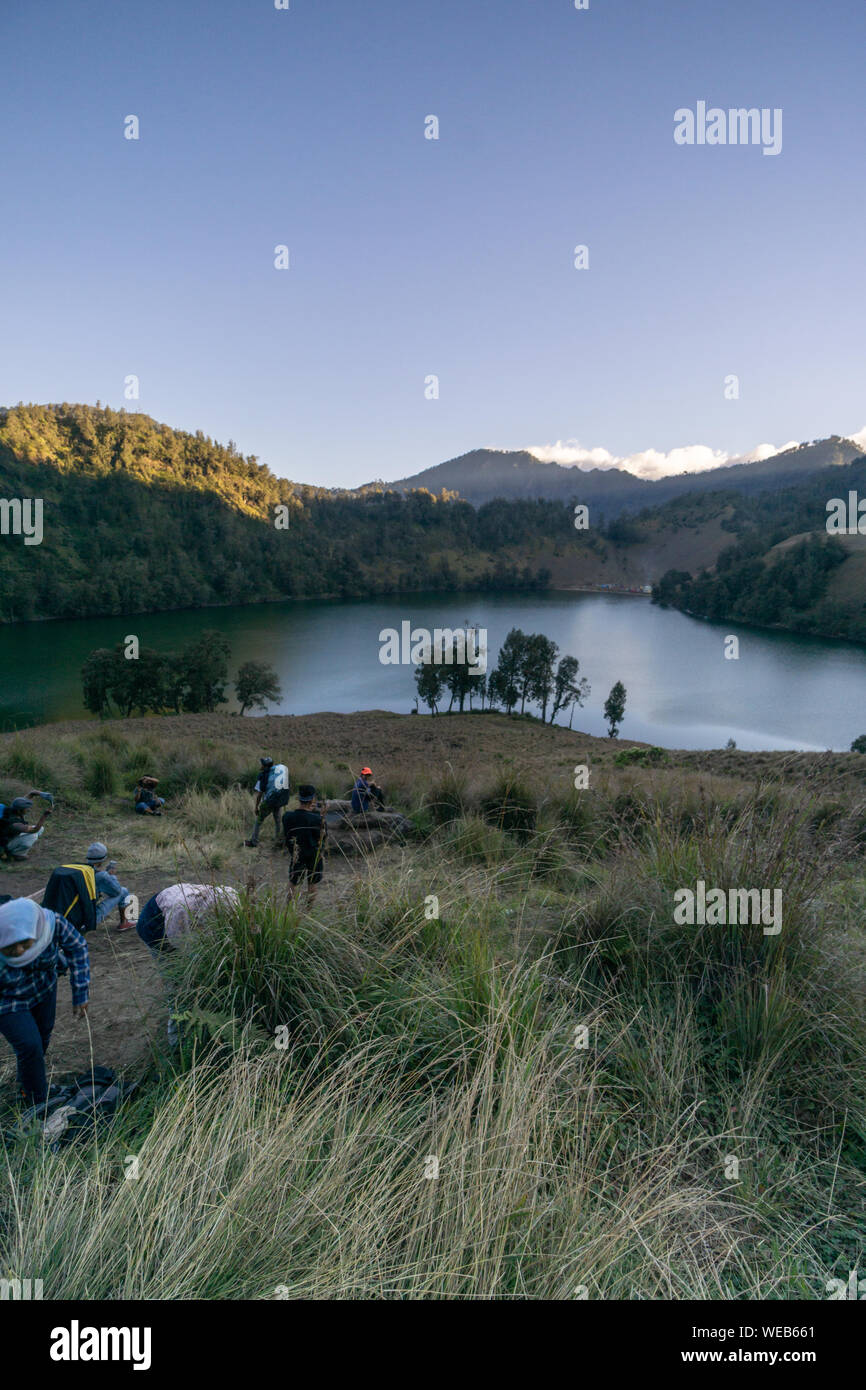 Ranu Kumbolo See ist heilige See für hinduistische in Bromo Tengger Semeru National Park in Malang lumajang Ost Java in Indonesien Stockfoto