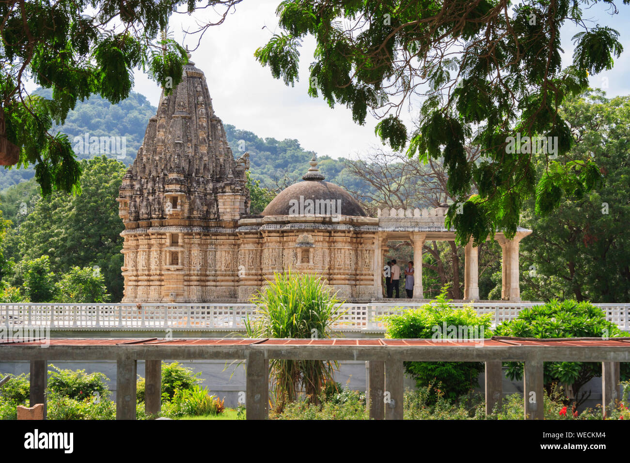 Raknapur, Indien, 9,2007; eine der größten und schönsten Gebäude der Jainismus in der Welt Stockfoto