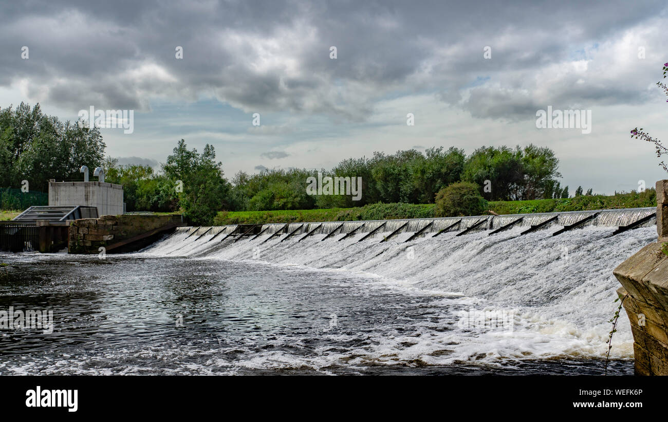 Aldwarke Wehr am Waschen, Rotherham, South Yorkshire. Stockfoto