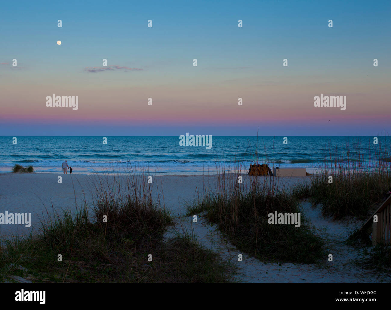 Strand von Hilton Head Island, South Carolina in der Dämmerung Stockfoto