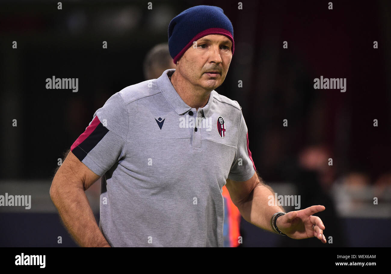 Bologna, Italien, 30. August 2019, Sinisa Mihajlovic, SERBO DI VUKOVAR, TRAINER VON BOLOGNA ESCE PREMATURAMENTE DAL CAMPO, DOPO IL GOL - VITTORIA DI ROBERTO SORIANO STASERA GEGEN LA SPAL. Während Bologna Vs Spal - Italienische Fußball Serie A Männer Meisterschaft - Credit: LPS/Franco Debernardi/Alamy leben Nachrichten Stockfoto