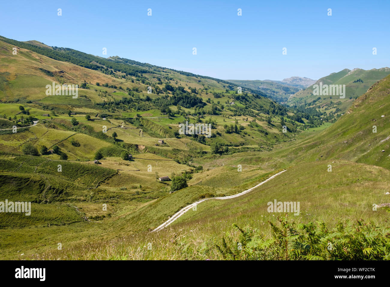 Die traumhafte Berglandschaft bei Alto Valle del Río Miera, Kantabrien, Spanien Stockfoto