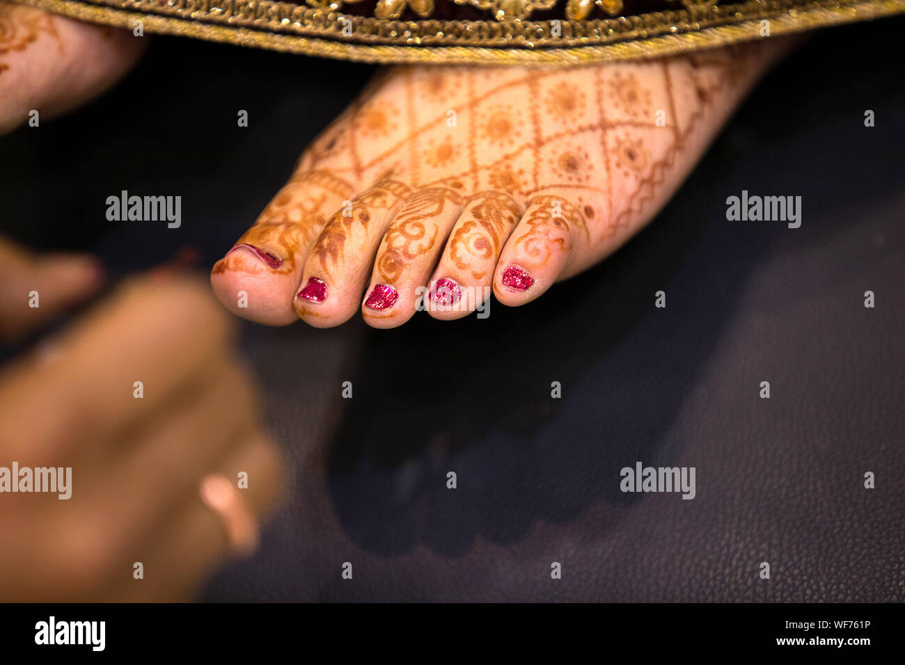 Henna Tattoo Feet Stockfotos Und Bilder Kaufen Alamy