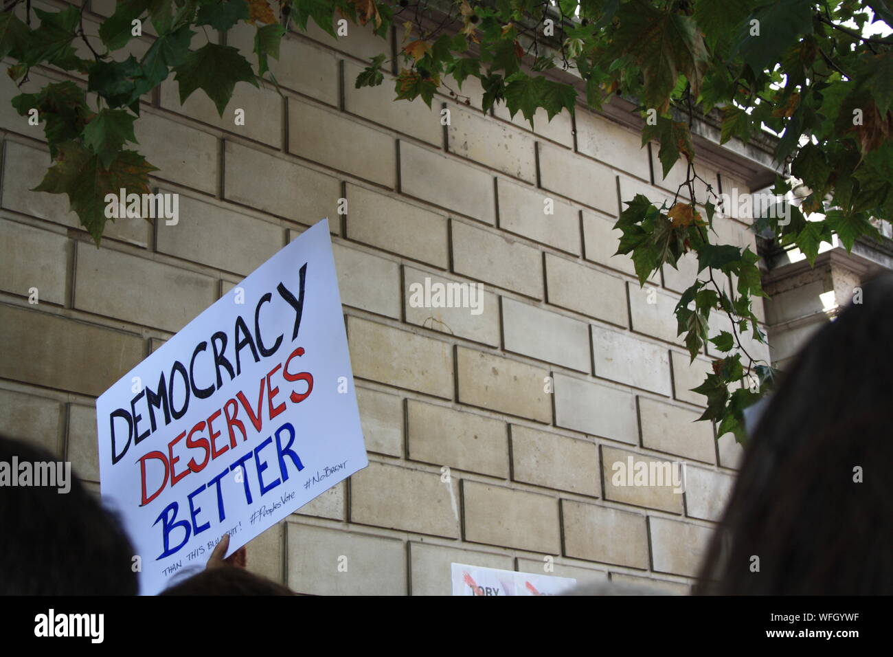 London, UK, 31 August, 2019. Die Demonstranten versammeln sich außerhalb der Downing Street gegen die Vertagung des Parlaments von Premierminister Boris Johnson, London, UK zu protestieren. Credit: Helen Garvey/Alamy leben Nachrichten Stockfoto