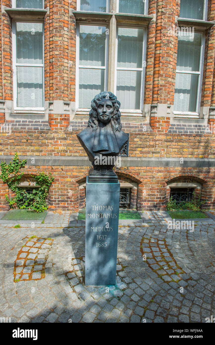 Statue von Thomas Montanus in Brügge, Belgien. Stockfoto