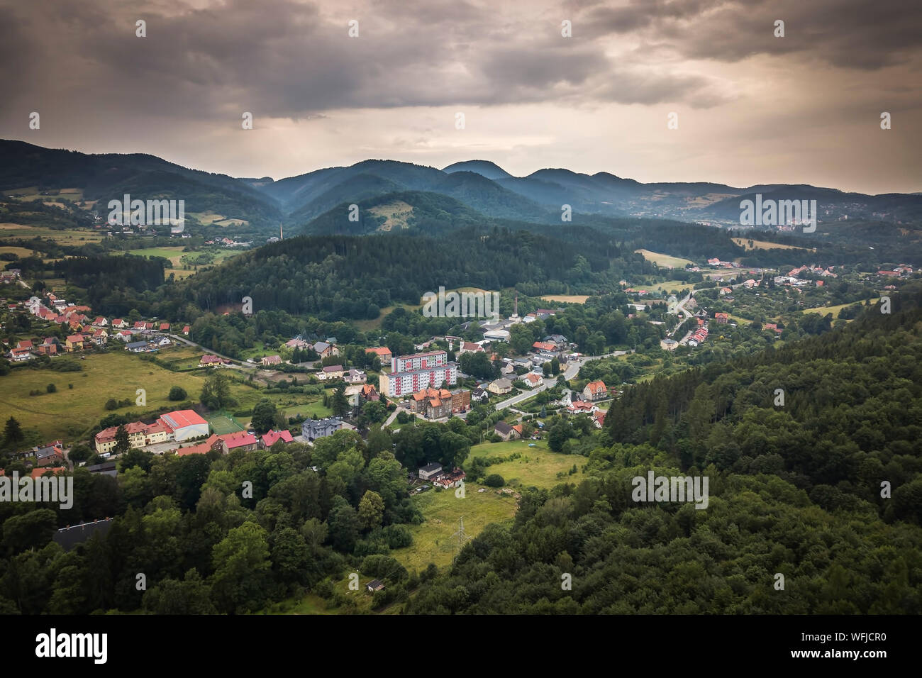 Gluszyca Stadt in Sudeten Polen Stockfoto