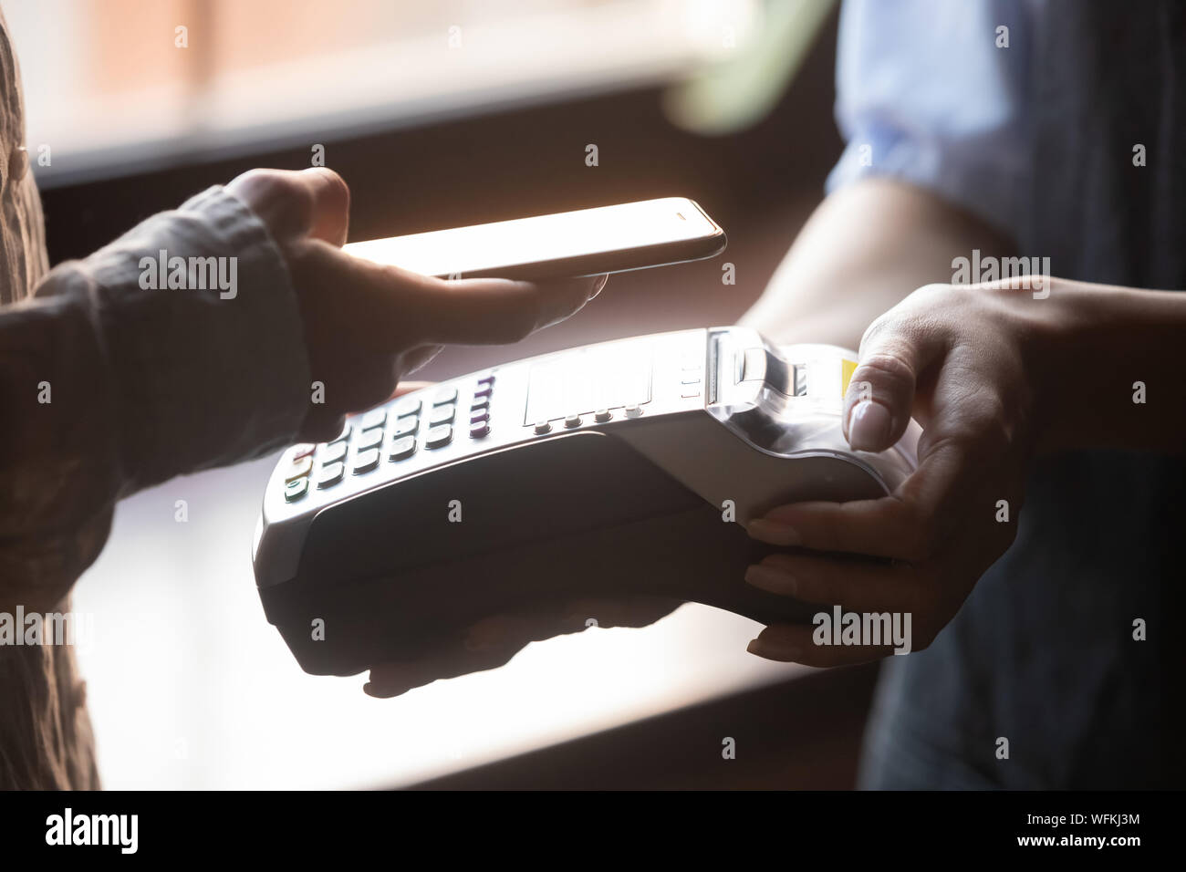 Nfc app Fotos und Bildmaterial in hoher Auflösung Alamy