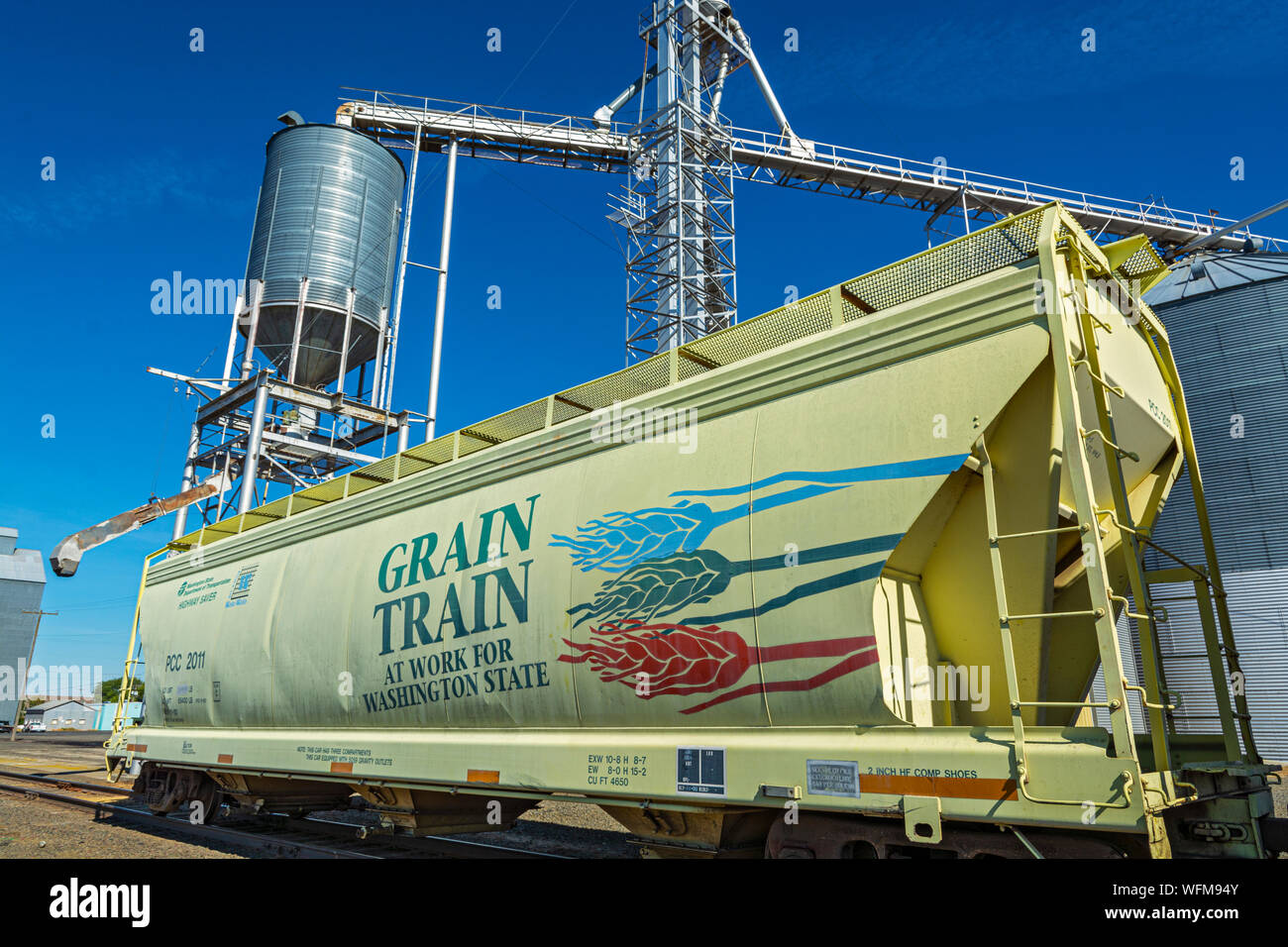 Washington, Palouse Region, "Korn" hopper Schienenbus. Stockfoto