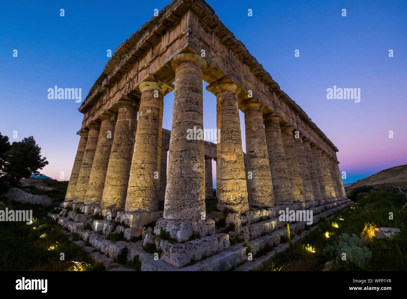 Italien, Sizilien, Segeste, griechische Tempel, von dorischen Stil, dating 5. Jahrhundert v. Chr. Stockfoto