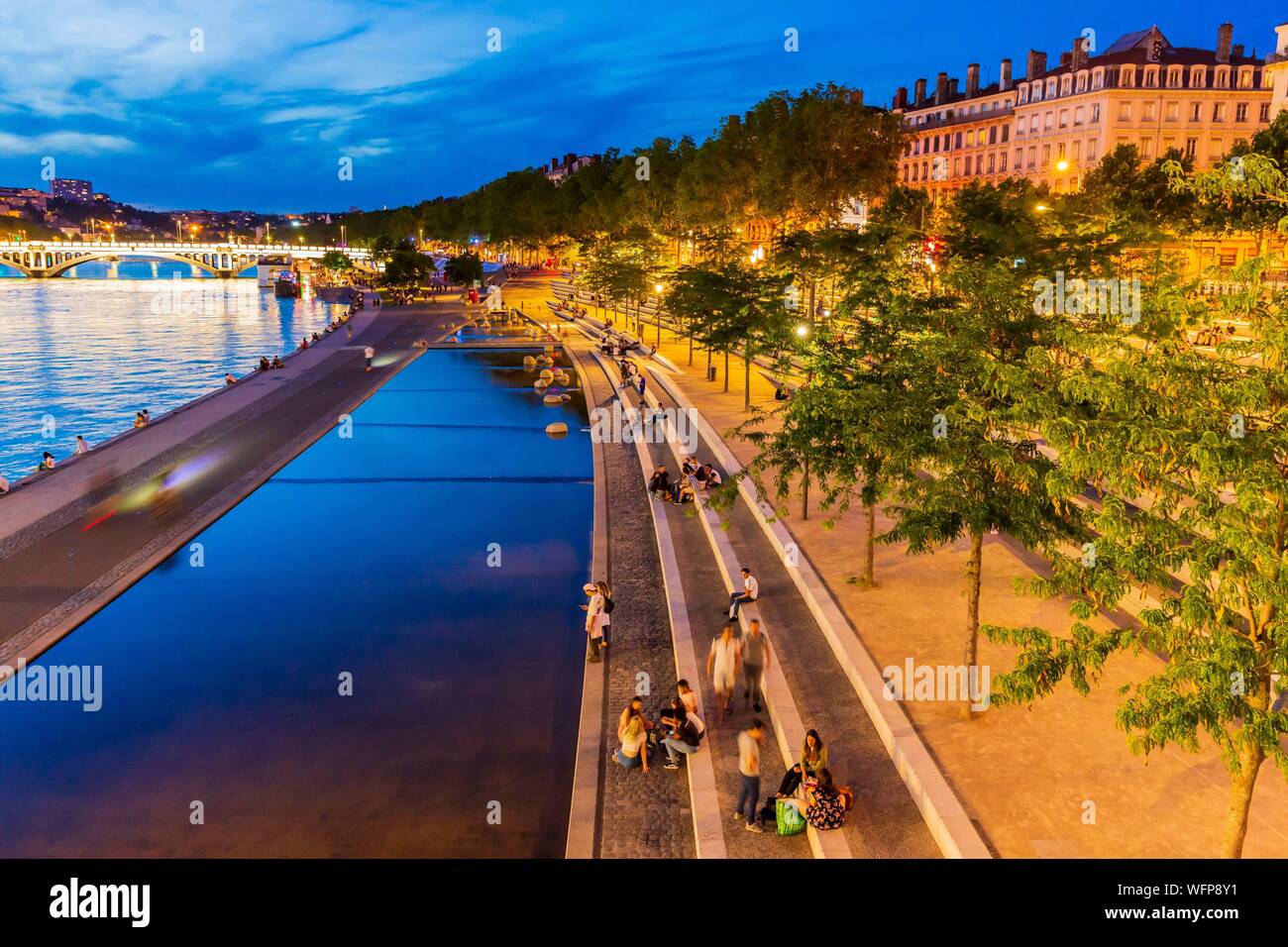 Frankreich, Rhone, Lyon, die Ufer der Rhone, Victor Augagneur Quay, Blick auf die Wilson Bridge Stockfoto