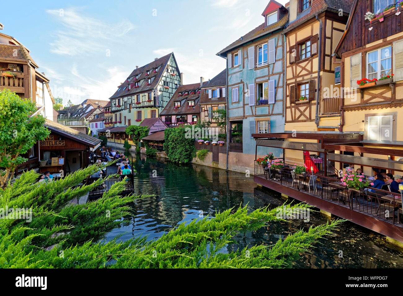 Frankreich, Haut Rhin, Alsace Weinstraße, Colmar, La Petite Venise Viertel, traditionellen Fachwerkhäusern Stockfoto