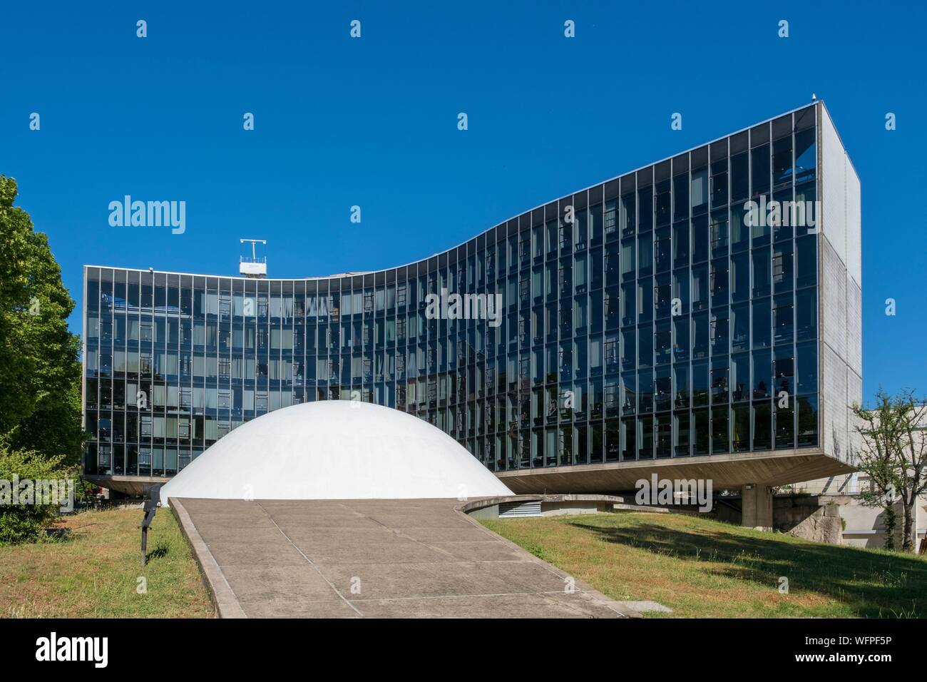 Frankreich, Paris, Place du Colonel Fabien, der Parti Communiste (französische Kommunistische Partei) Gebäude vom Architekten Oscar Niemeyer Stockfoto