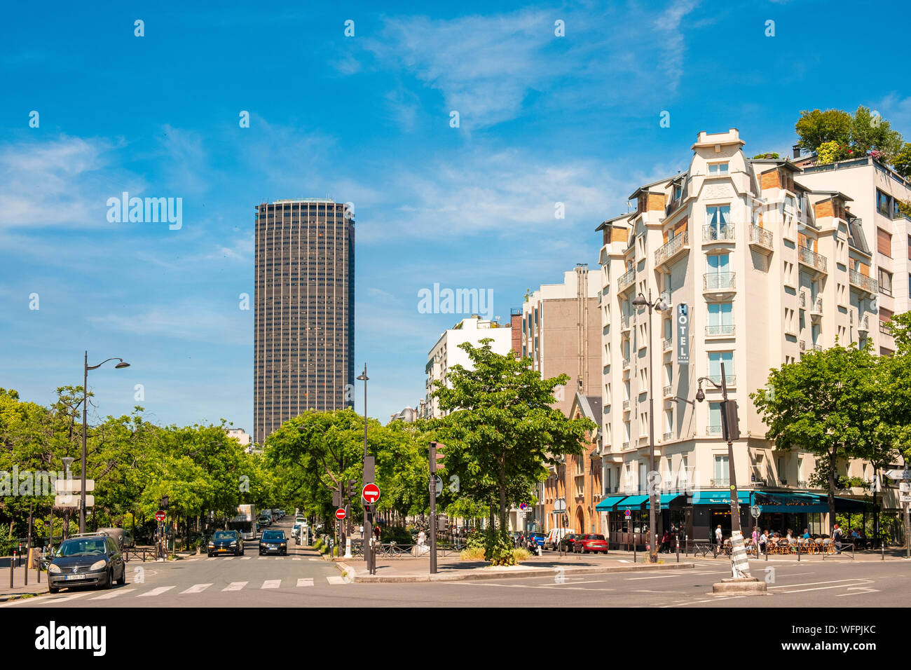 Frankreich, Paris, Boulevard du Montparnasse und dem Turm Montparnasse Stockfoto