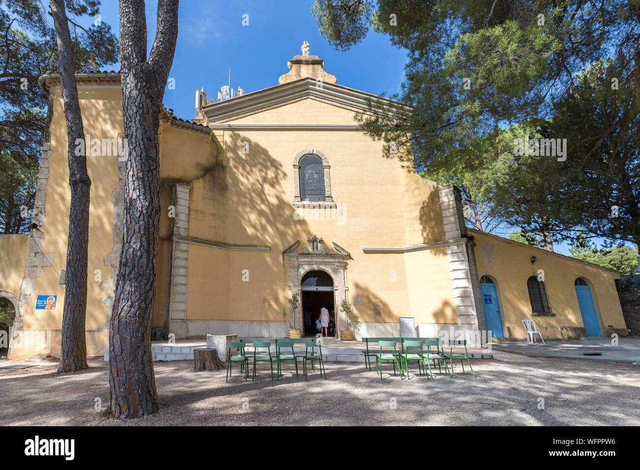 Frankreich, Var, Provence, Cotignac, Wallfahrtskirche Notre-Dame de Grâces Stockfoto