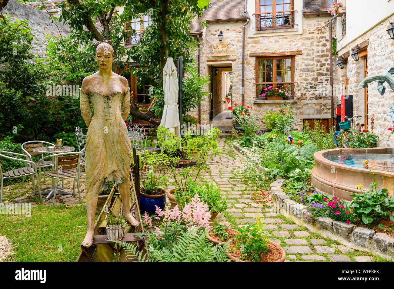 Frankreich, Seine-et-Marne, Barbizon, regionalen Naturpark von Gâtinais, Skulptur und Brunnen in der Besharat garten Museum Stockfoto